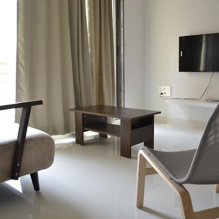Covie Kharghar 200 Hostel Navi Mumbai Kültér fotó