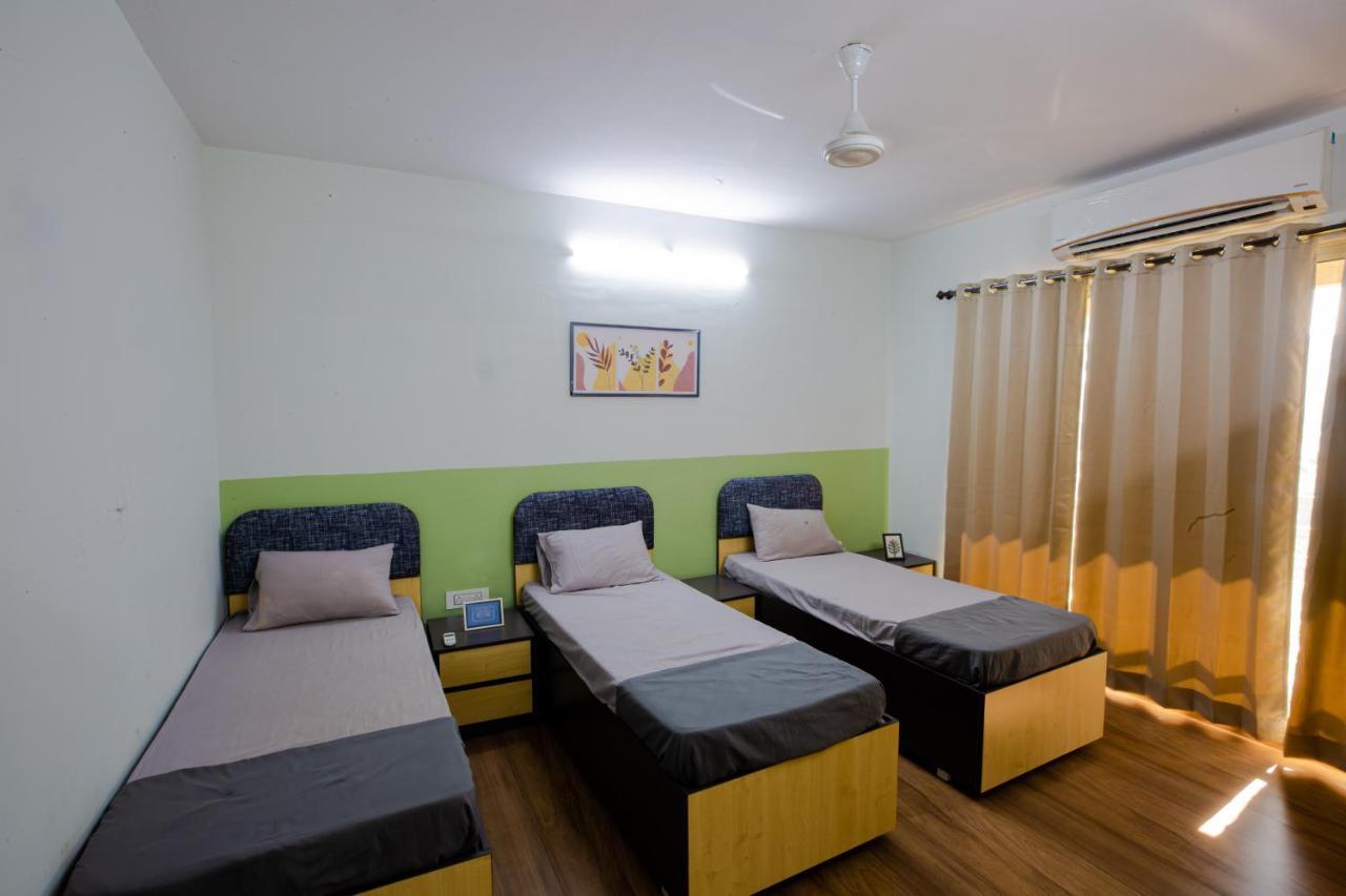 Covie Kharghar 200 Hostel Navi Mumbai Kültér fotó